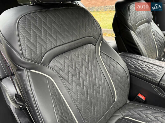 Черный БМВ 7 Серия, объемом двигателя 3 л и пробегом 107 тыс. км за 74950 $, фото 92 на Automoto.ua