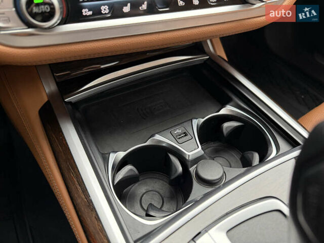 Чорний БМВ 7 Серія, об'ємом двигуна 3 л та пробігом 83 тис. км за 53500 $, фото 24 на Automoto.ua