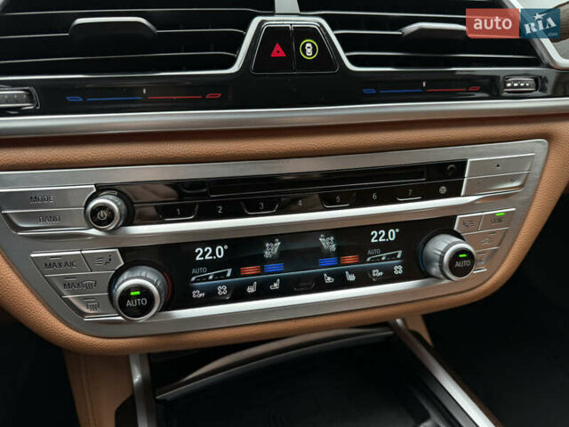 Черный БМВ 7 Серия, объемом двигателя 3 л и пробегом 83 тыс. км за 55000 $, фото 27 на Automoto.ua