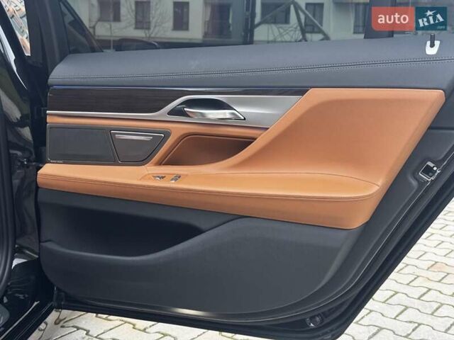 Черный БМВ 7 Серия, объемом двигателя 3 л и пробегом 129 тыс. км за 47750 $, фото 40 на Automoto.ua