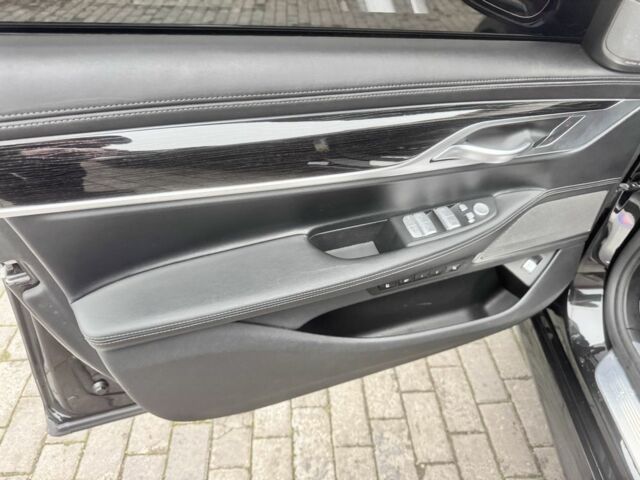 Чорний БМВ 7 Серія, об'ємом двигуна 4.4 л та пробігом 56 тис. км за 25800 $, фото 11 на Automoto.ua