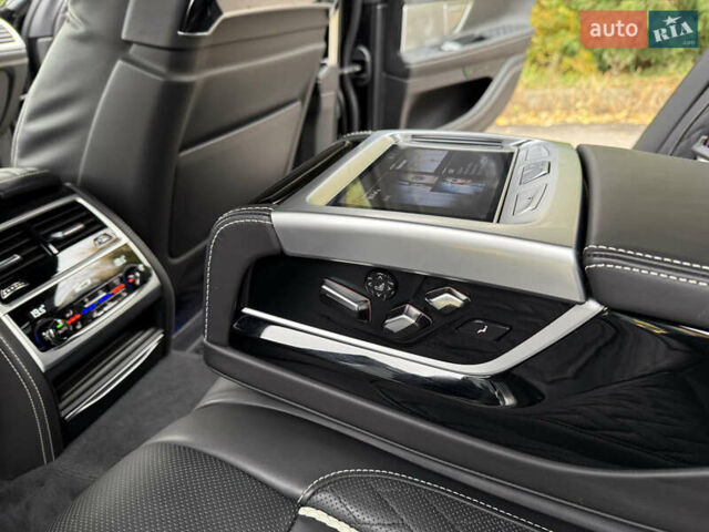 Черный БМВ 7 Серия, объемом двигателя 3 л и пробегом 107 тыс. км за 74950 $, фото 120 на Automoto.ua