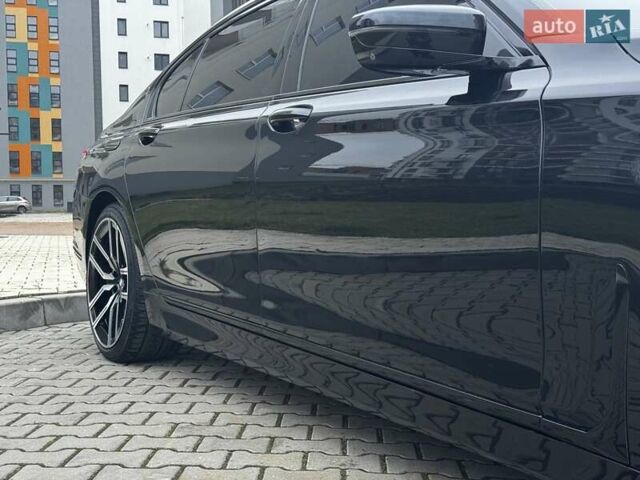 Черный БМВ 7 Серия, объемом двигателя 3 л и пробегом 129 тыс. км за 47750 $, фото 17 на Automoto.ua