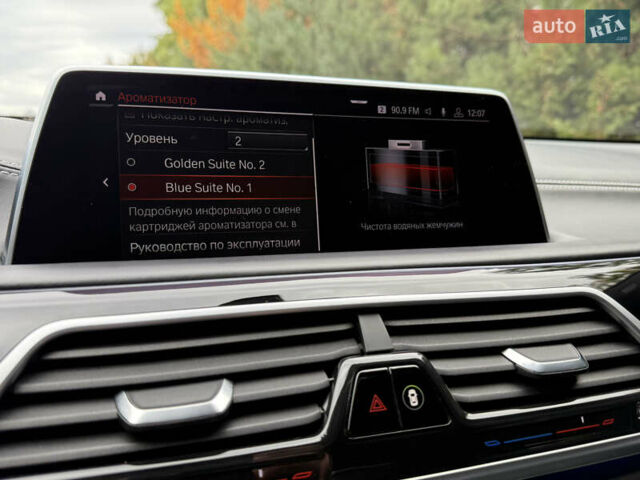 Черный БМВ 7 Серия, объемом двигателя 3 л и пробегом 107 тыс. км за 74950 $, фото 77 на Automoto.ua