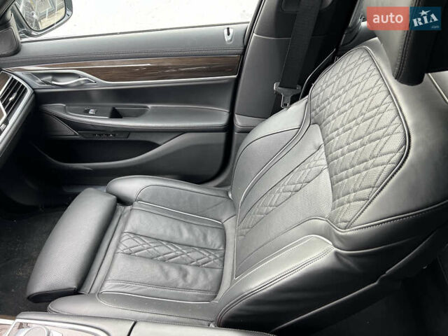 Черный БМВ 7 Серия, объемом двигателя 3 л и пробегом 75 тыс. км за 59000 $, фото 29 на Automoto.ua