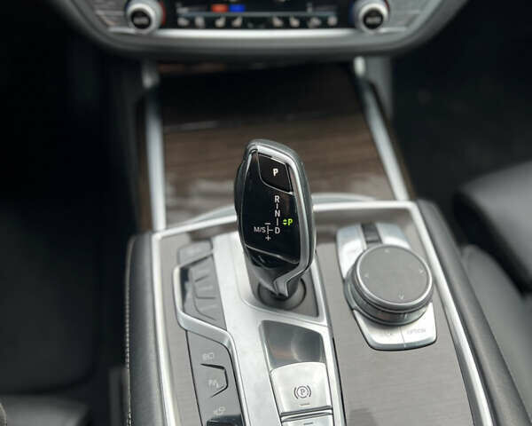 Черный БМВ 7 Серия, объемом двигателя 3 л и пробегом 75 тыс. км за 59000 $, фото 25 на Automoto.ua