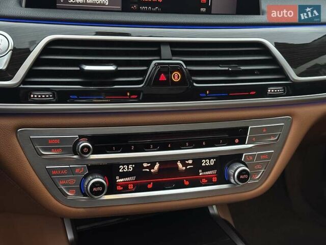 Черный БМВ 7 Серия, объемом двигателя 3 л и пробегом 129 тыс. км за 47750 $, фото 37 на Automoto.ua