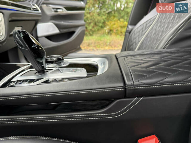 Черный БМВ 7 Серия, объемом двигателя 3 л и пробегом 107 тыс. км за 74950 $, фото 58 на Automoto.ua