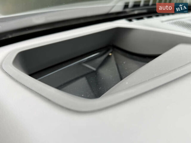 Черный БМВ 7 Серия, объемом двигателя 3 л и пробегом 107 тыс. км за 74950 $, фото 42 на Automoto.ua