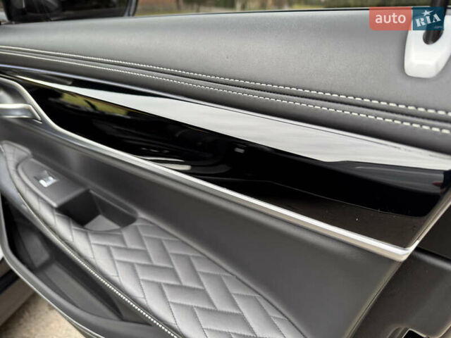 Черный БМВ 7 Серия, объемом двигателя 3 л и пробегом 107 тыс. км за 74950 $, фото 81 на Automoto.ua