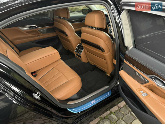 Черный БМВ 7 Серия, объемом двигателя 3 л и пробегом 83 тыс. км за 55000 $, фото 34 на Automoto.ua