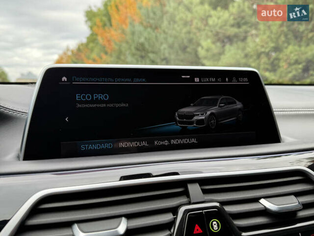 Черный БМВ 7 Серия, объемом двигателя 3 л и пробегом 107 тыс. км за 74950 $, фото 68 на Automoto.ua