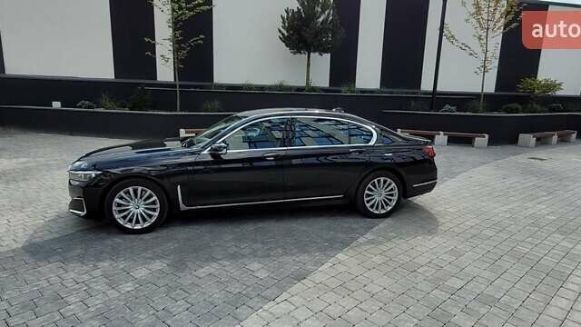 Черный БМВ 7 Серия, объемом двигателя 3 л и пробегом 83 тыс. км за 68600 $, фото 2 на Automoto.ua