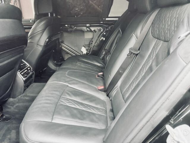 Чорний БМВ 7 Серія, об'ємом двигуна 4.4 л та пробігом 56 тис. км за 25800 $, фото 13 на Automoto.ua