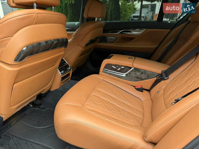 Черный БМВ 7 Серия, объемом двигателя 2.99 л и пробегом 71 тыс. км за 71000 $, фото 7 на Automoto.ua