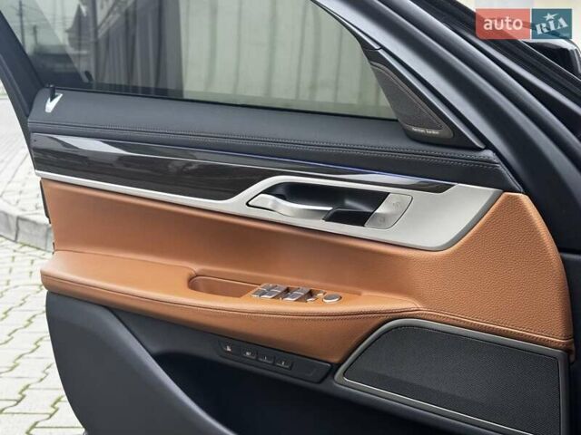 Черный БМВ 7 Серия, объемом двигателя 3 л и пробегом 129 тыс. км за 47750 $, фото 26 на Automoto.ua