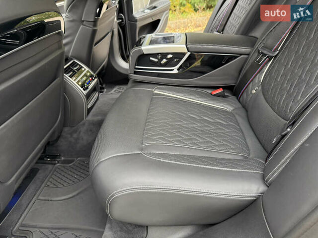 Черный БМВ 7 Серия, объемом двигателя 3 л и пробегом 107 тыс. км за 74950 $, фото 116 на Automoto.ua