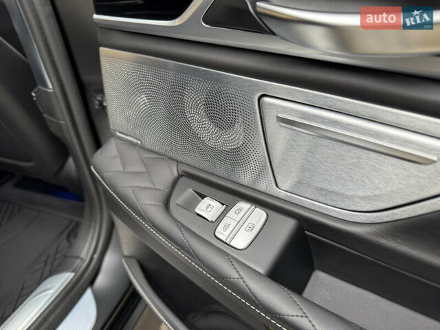 Черный БМВ 7 Серия, объемом двигателя 3 л и пробегом 107 тыс. км за 74950 $, фото 100 на Automoto.ua