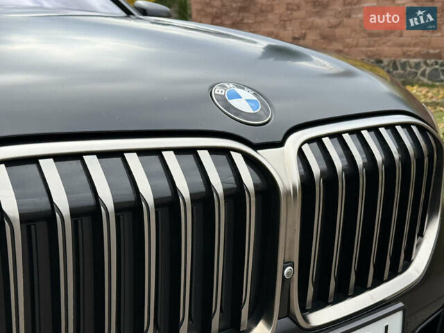 Черный БМВ 7 Серия, объемом двигателя 3 л и пробегом 107 тыс. км за 74950 $, фото 6 на Automoto.ua