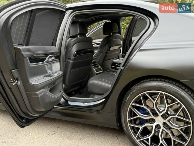 Черный БМВ 7 Серия, объемом двигателя 3 л и пробегом 107 тыс. км за 74950 $, фото 35 на Automoto.ua