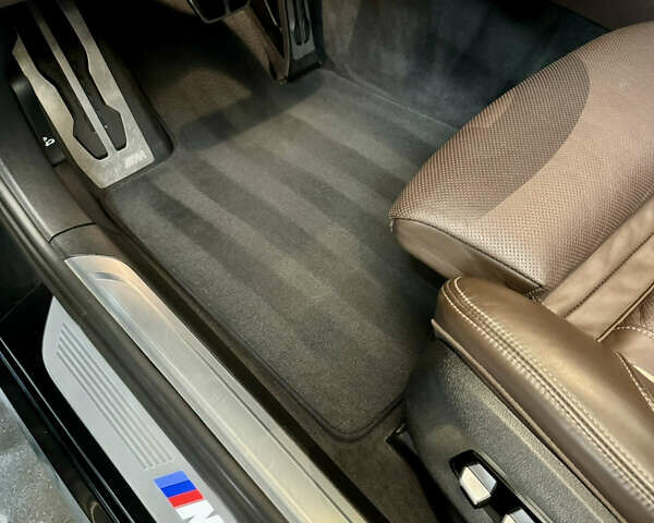 Черный БМВ 7 Серия, объемом двигателя 2.99 л и пробегом 130 тыс. км за 73000 $, фото 14 на Automoto.ua