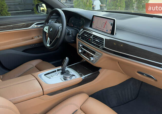 Черный БМВ 7 Серия, объемом двигателя 2.99 л и пробегом 105 тыс. км за 59900 $, фото 14 на Automoto.ua