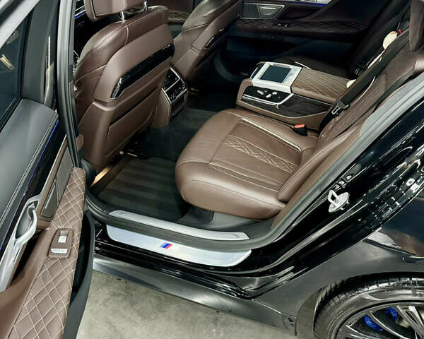 Черный БМВ 7 Серия, объемом двигателя 2.99 л и пробегом 130 тыс. км за 73000 $, фото 31 на Automoto.ua