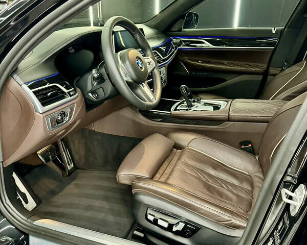 Черный БМВ 7 Серия, объемом двигателя 2.99 л и пробегом 130 тыс. км за 73000 $, фото 13 на Automoto.ua