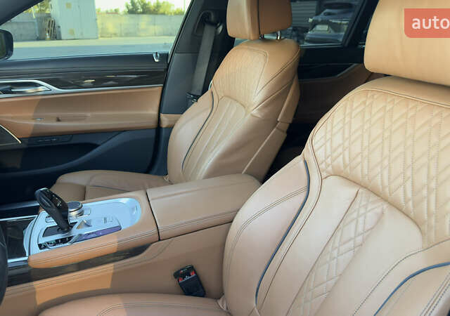 Черный БМВ 7 Серия, объемом двигателя 2.99 л и пробегом 105 тыс. км за 59900 $, фото 19 на Automoto.ua