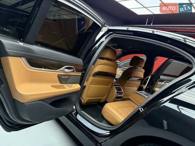 Черный БМВ 7 Серия, объемом двигателя 3 л и пробегом 109 тыс. км за 73900 $, фото 39 на Automoto.ua