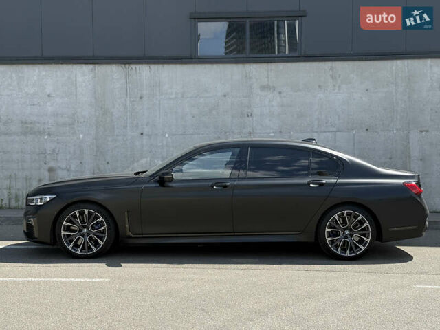 Черный БМВ 7 Серия, объемом двигателя 2.99 л и пробегом 68 тыс. км за 83000 $, фото 5 на Automoto.ua