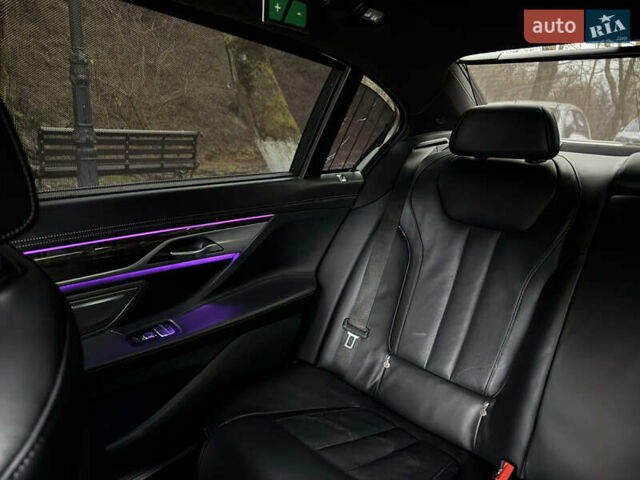 Черный БМВ 7 Серия, объемом двигателя 4.39 л и пробегом 85 тыс. км за 49000 $, фото 18 на Automoto.ua