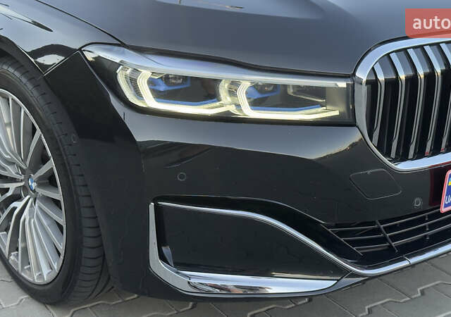 Черный БМВ 7 Серия, объемом двигателя 2.99 л и пробегом 105 тыс. км за 59900 $, фото 3 на Automoto.ua