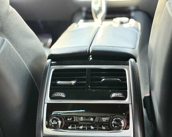 Черный БМВ 7 Серия, объемом двигателя 2.99 л и пробегом 68 тыс. км за 83000 $, фото 18 на Automoto.ua