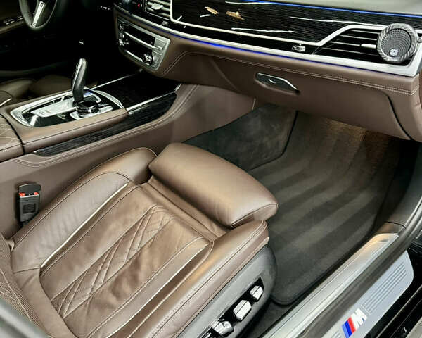 Черный БМВ 7 Серия, объемом двигателя 2.99 л и пробегом 130 тыс. км за 73000 $, фото 26 на Automoto.ua