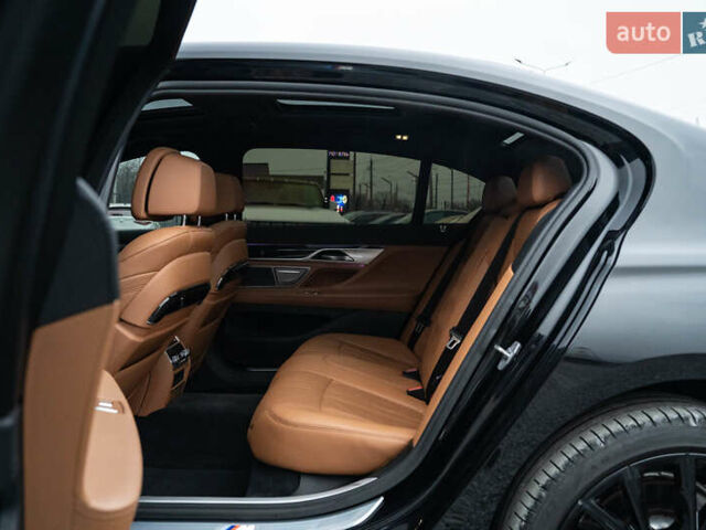 Чорний БМВ 7 Серія, об'ємом двигуна 3 л та пробігом 83 тис. км за 59800 $, фото 44 на Automoto.ua