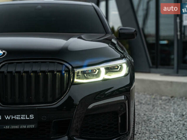 Чорний БМВ 7 Серія, об'ємом двигуна 3 л та пробігом 83 тис. км за 59800 $, фото 15 на Automoto.ua