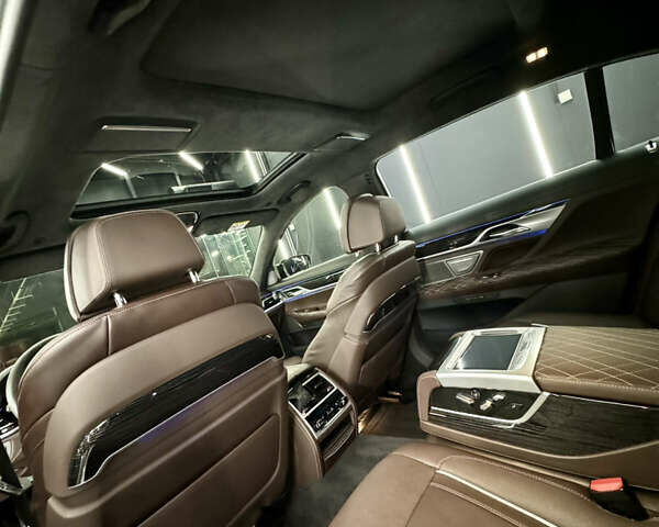 Черный БМВ 7 Серия, объемом двигателя 2.99 л и пробегом 130 тыс. км за 73000 $, фото 28 на Automoto.ua