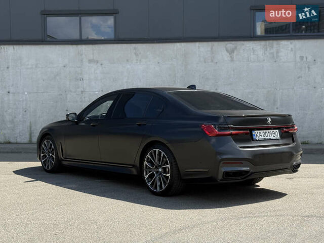 Черный БМВ 7 Серия, объемом двигателя 2.99 л и пробегом 68 тыс. км за 83000 $, фото 2 на Automoto.ua