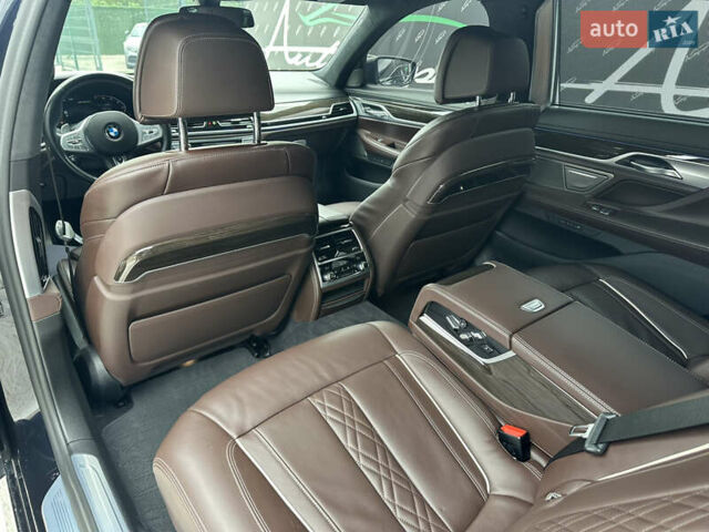 Черный БМВ 7 Серия, объемом двигателя 6.59 л и пробегом 62 тыс. км за 72999 $, фото 23 на Automoto.ua