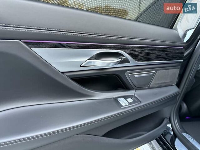 Черный БМВ 7 Серия, объемом двигателя 4.39 л и пробегом 122 тыс. км за 56999 $, фото 56 на Automoto.ua