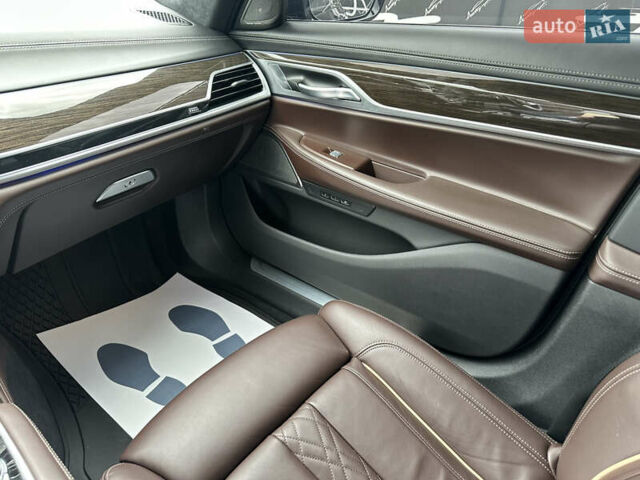 Черный БМВ 7 Серия, объемом двигателя 6.59 л и пробегом 62 тыс. км за 72999 $, фото 14 на Automoto.ua