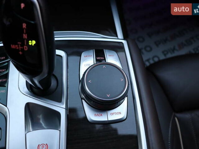 Черный БМВ 7 Серия, объемом двигателя 3 л и пробегом 119 тыс. км за 66900 $, фото 34 на Automoto.ua