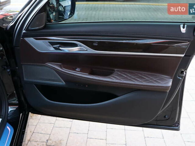 Черный БМВ 7 Серия, объемом двигателя 3 л и пробегом 119 тыс. км за 66900 $, фото 58 на Automoto.ua