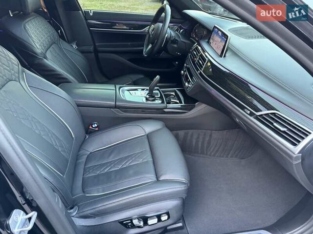 Черный БМВ 7 Серия, объемом двигателя 4.39 л и пробегом 122 тыс. км за 56999 $, фото 72 на Automoto.ua