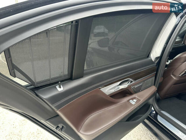 Черный БМВ 7 Серия, объемом двигателя 6.59 л и пробегом 62 тыс. км за 72999 $, фото 21 на Automoto.ua