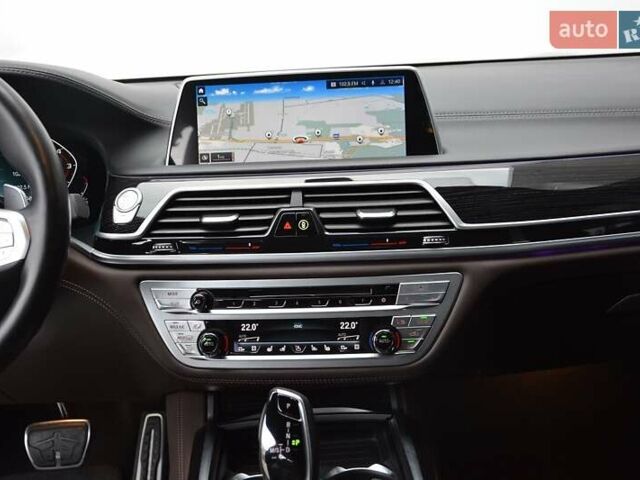 Черный БМВ 7 Серия, объемом двигателя 6.59 л и пробегом 54 тыс. км за 77000 $, фото 6 на Automoto.ua