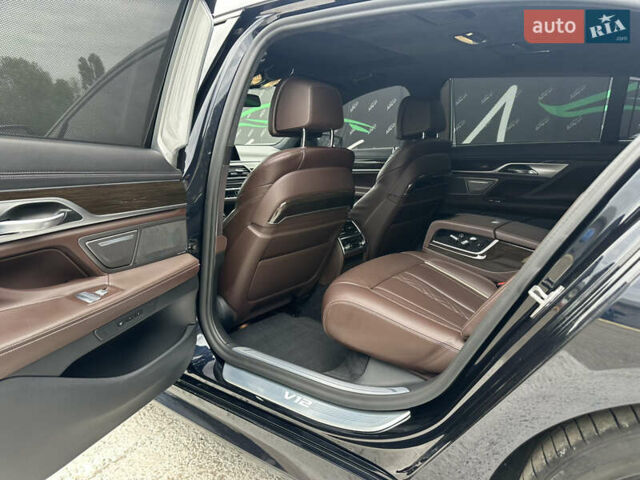 Черный БМВ 7 Серия, объемом двигателя 6.59 л и пробегом 62 тыс. км за 72999 $, фото 20 на Automoto.ua