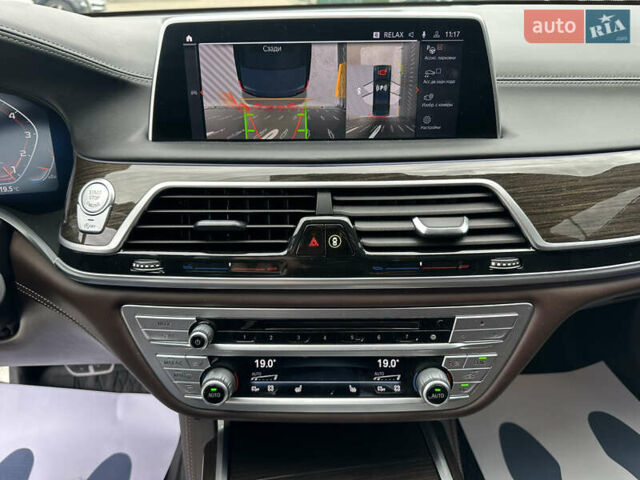 Черный БМВ 7 Серия, объемом двигателя 6.59 л и пробегом 62 тыс. км за 72999 $, фото 13 на Automoto.ua