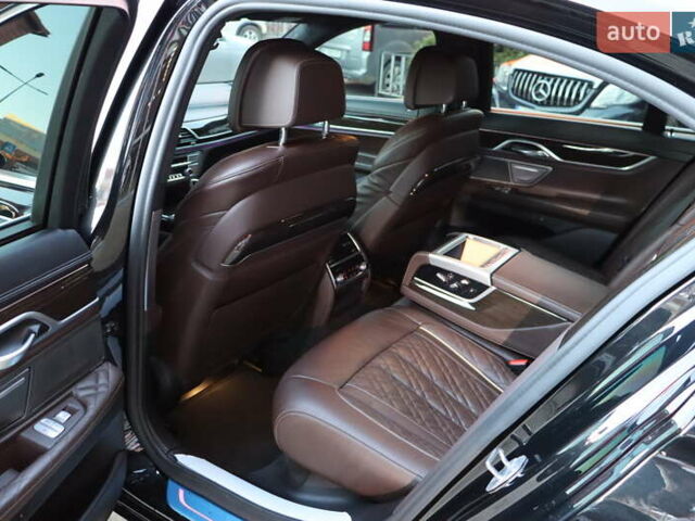 Черный БМВ 7 Серия, объемом двигателя 3 л и пробегом 119 тыс. км за 66900 $, фото 43 на Automoto.ua